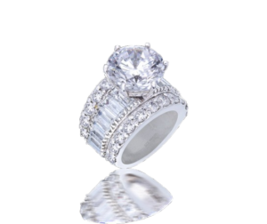 Solitaire Ring in White Swarovski Zirconia Stones