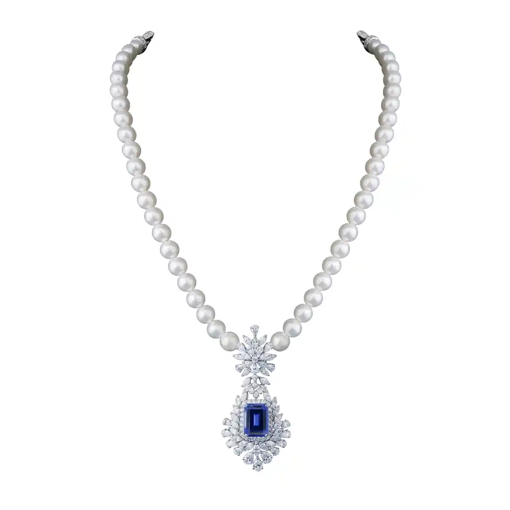 Lucenta Luna Necklace